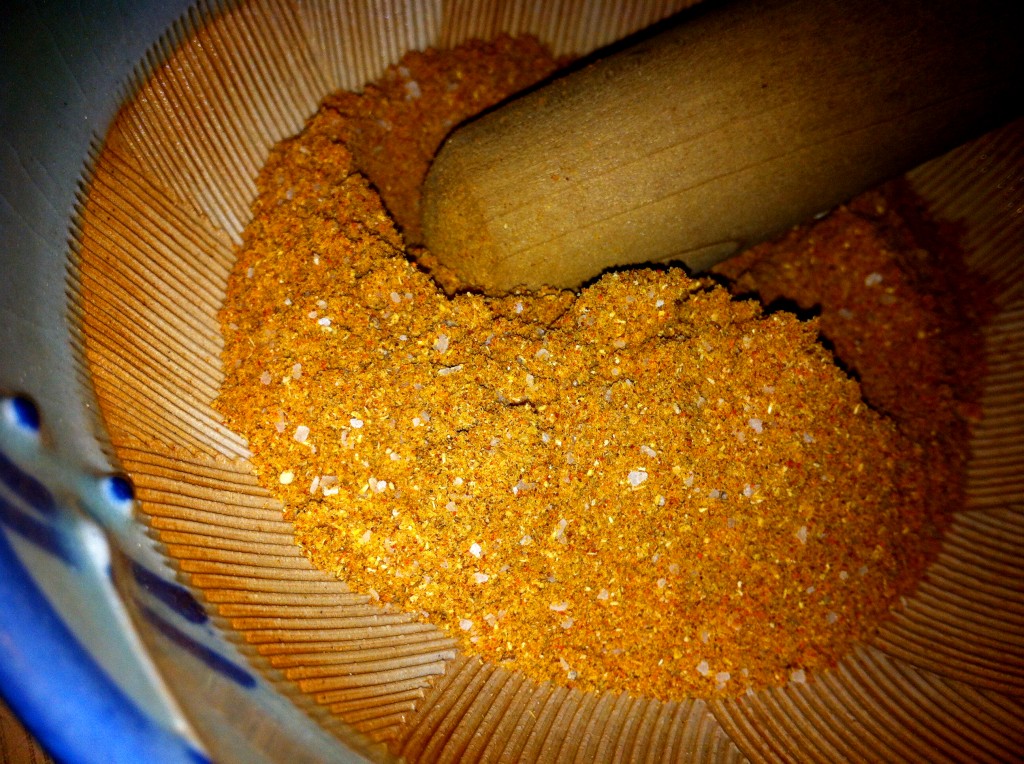 Coriander spice mix, coriander, cumin, ginger, paprika, coarse salt, ground pepper, mortal and pestle