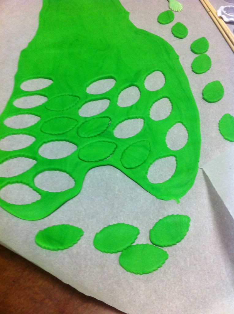 fondant leaves