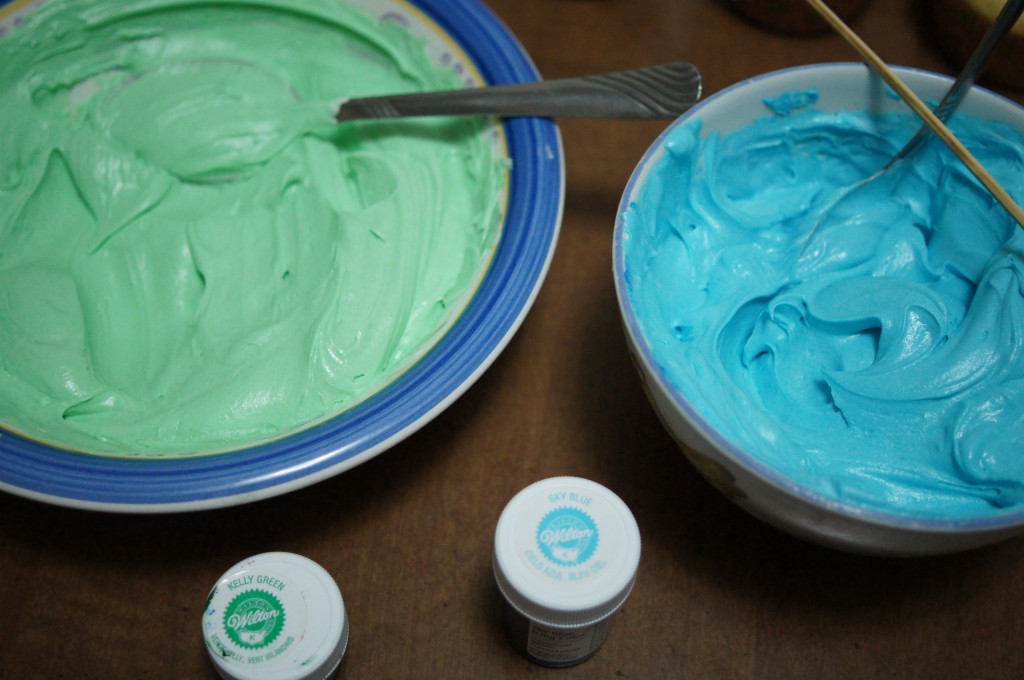 tinting buttercream icing