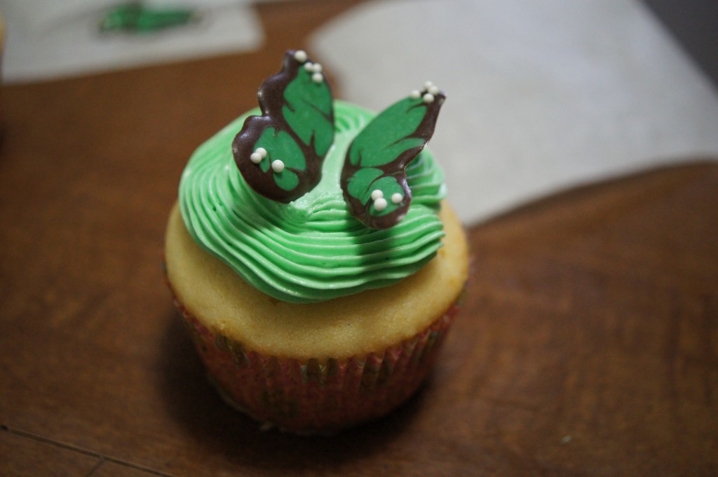butterfly wings on cupcake