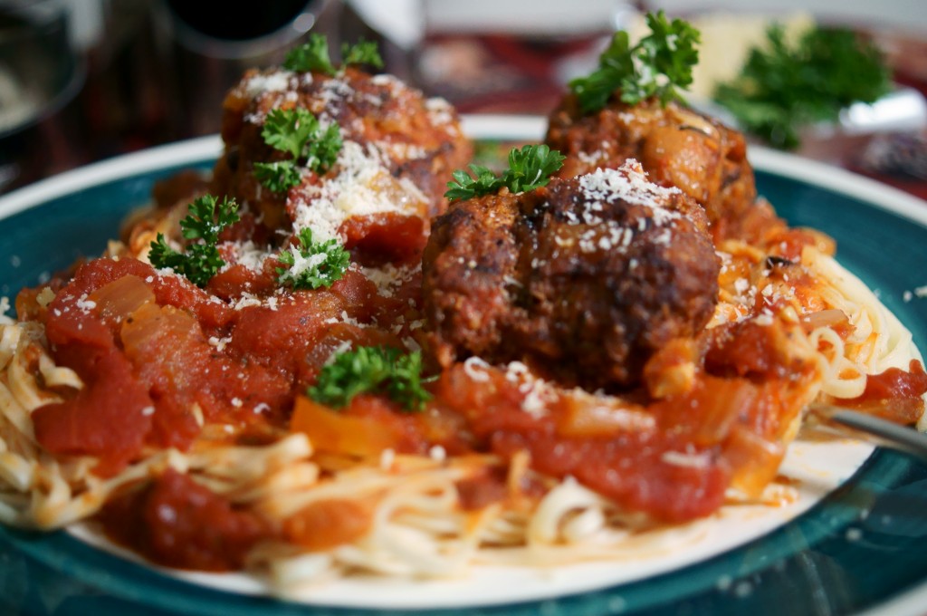 Homemade Italian Spaghetti Sauce with Meatballs