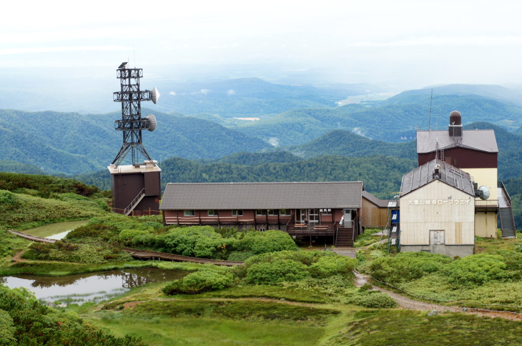 View of Sugatami Station and the Asahidake Ropeway 